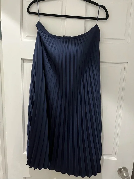 J. Crew Gwyneth Pleated Slip Skirt Navy size medium - Picture 1 of 7